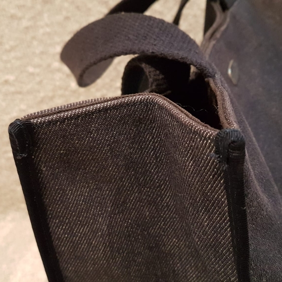 Burberry London Canvas Tote - Picture 2 of 9